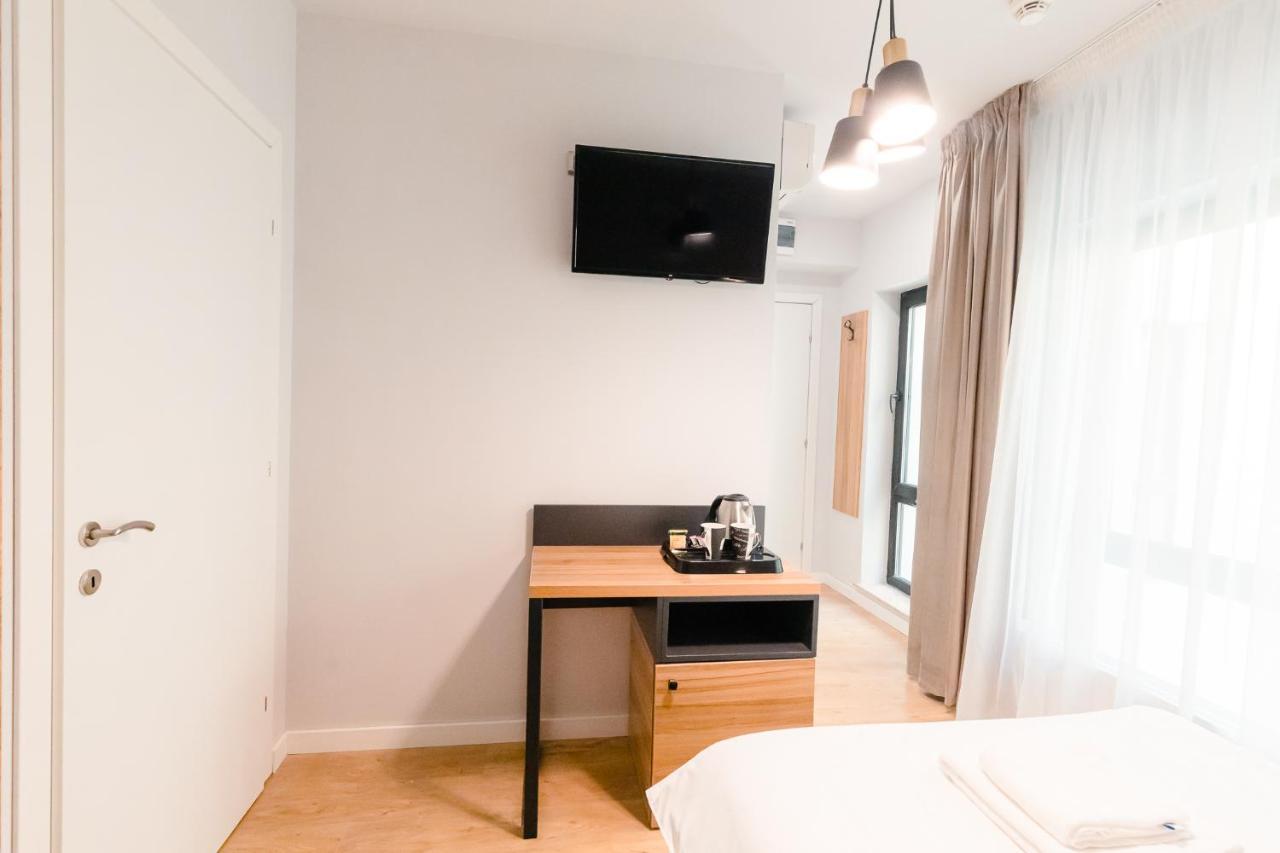 Labirint Boutique Hotel 布加勒斯特 外观 照片