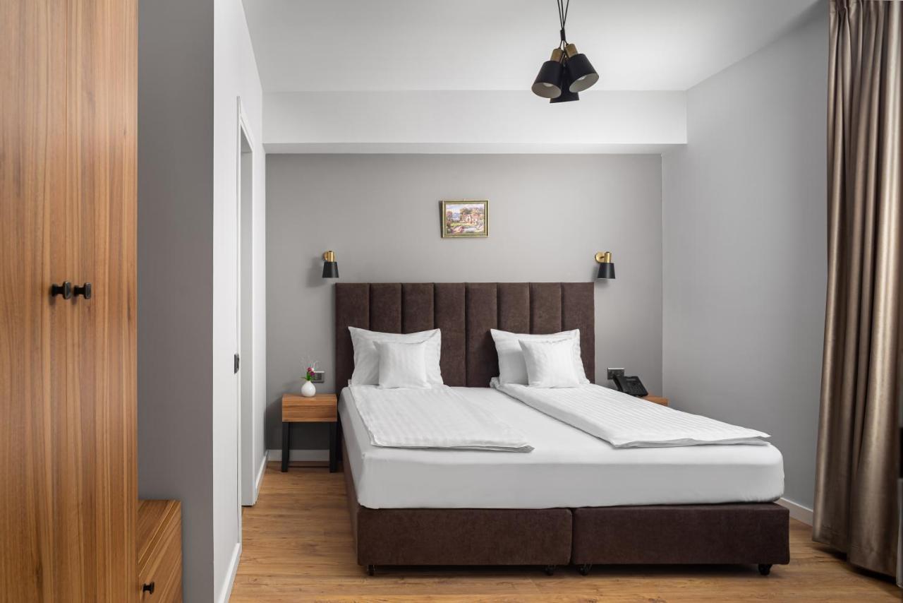 Labirint Boutique Hotel 布加勒斯特 外观 照片