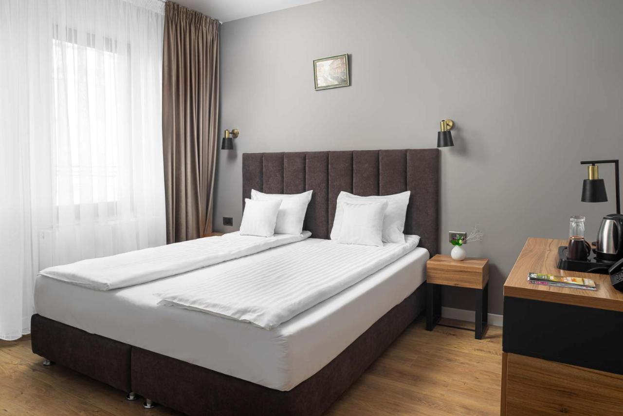 Labirint Boutique Hotel 布加勒斯特 外观 照片