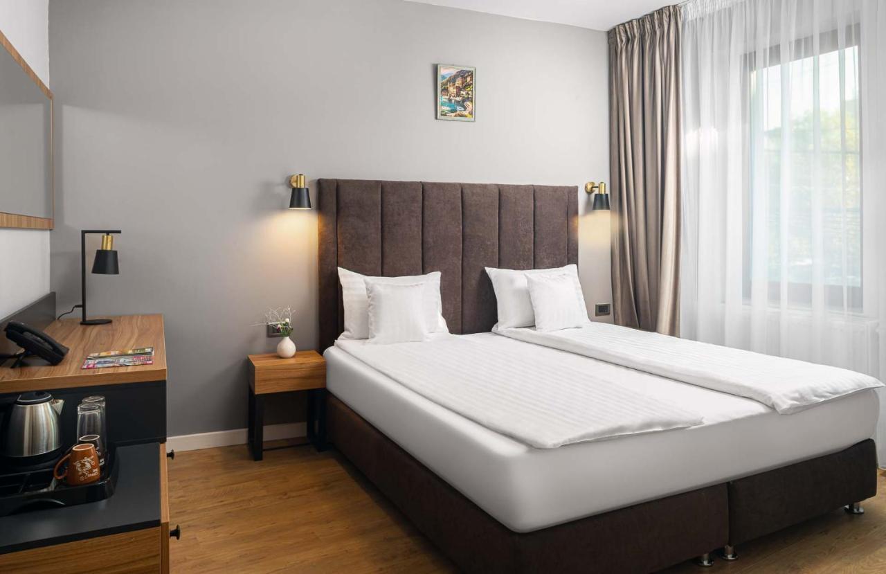 Labirint Boutique Hotel 布加勒斯特 外观 照片