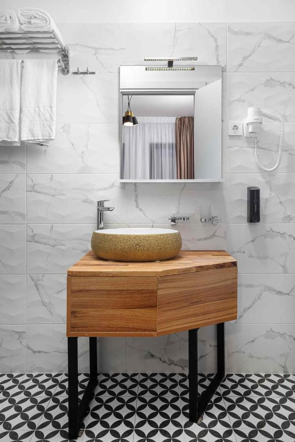 Labirint Boutique Hotel 布加勒斯特 外观 照片